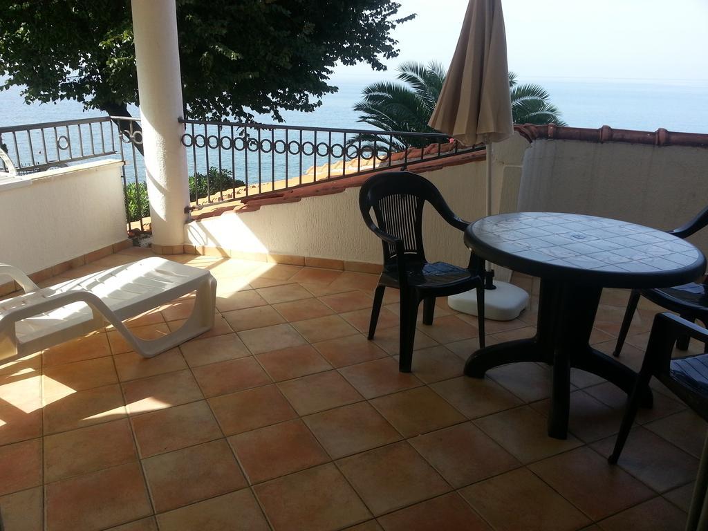 Apartments Villa Mare Mar Sutomore Oda fotoğraf